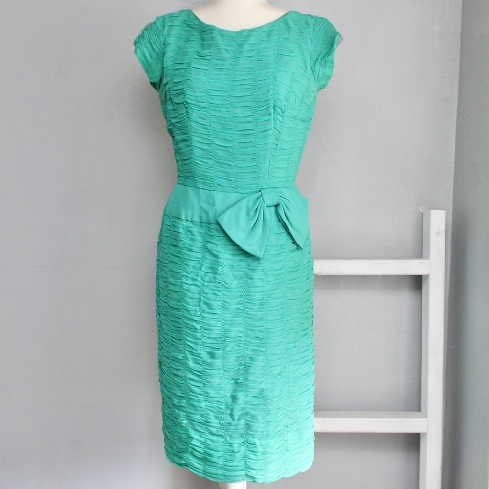 Vintage 50s Women's Green Shutter Bow Cocktail Sheath Midi Dress USA Size Small
